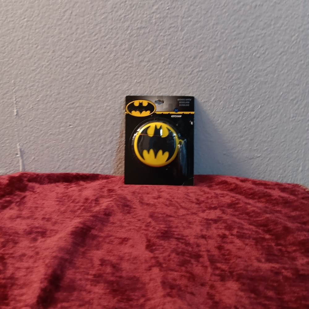 DC Comics Bat Man Ear Buds holder